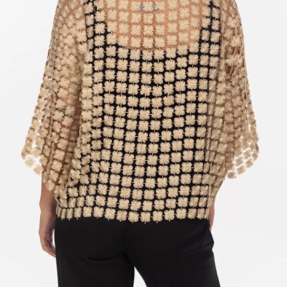 Rare CHARLIE B Gold Crochet Overlay Blouse Large - Picture 4 of 8